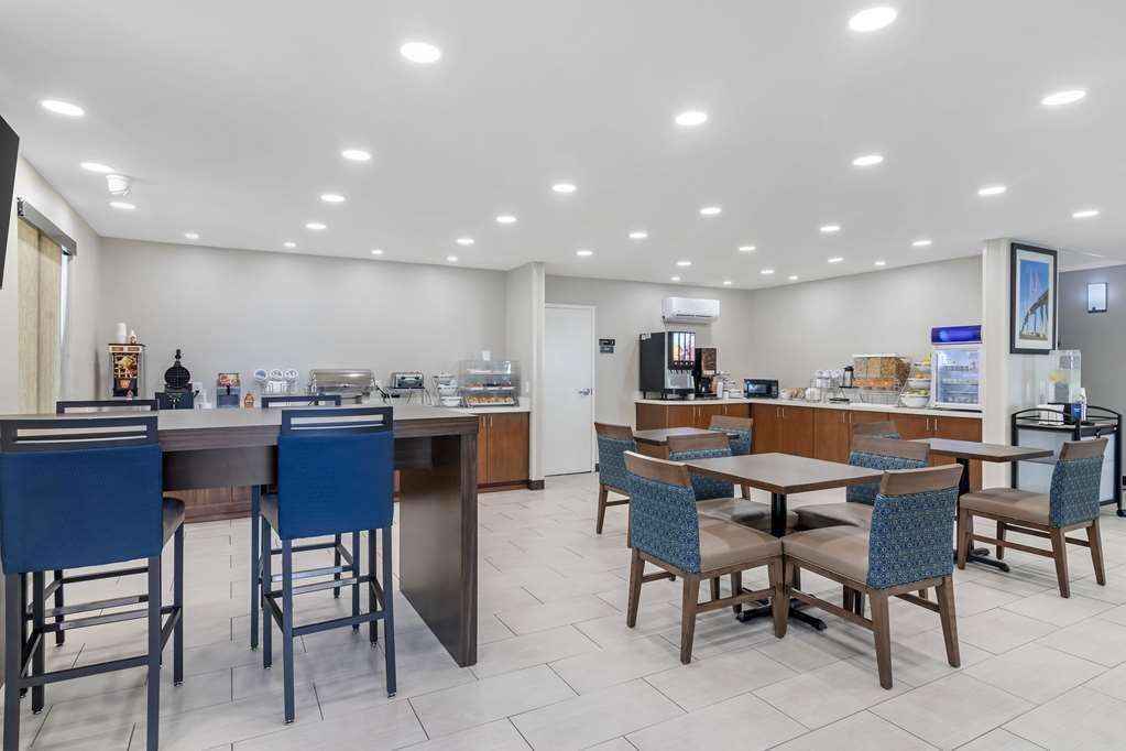 Comfort Inn & Suites Brunswick Restaurant foto